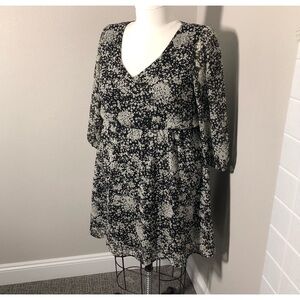 Plus size 1X dress, great for office or night out